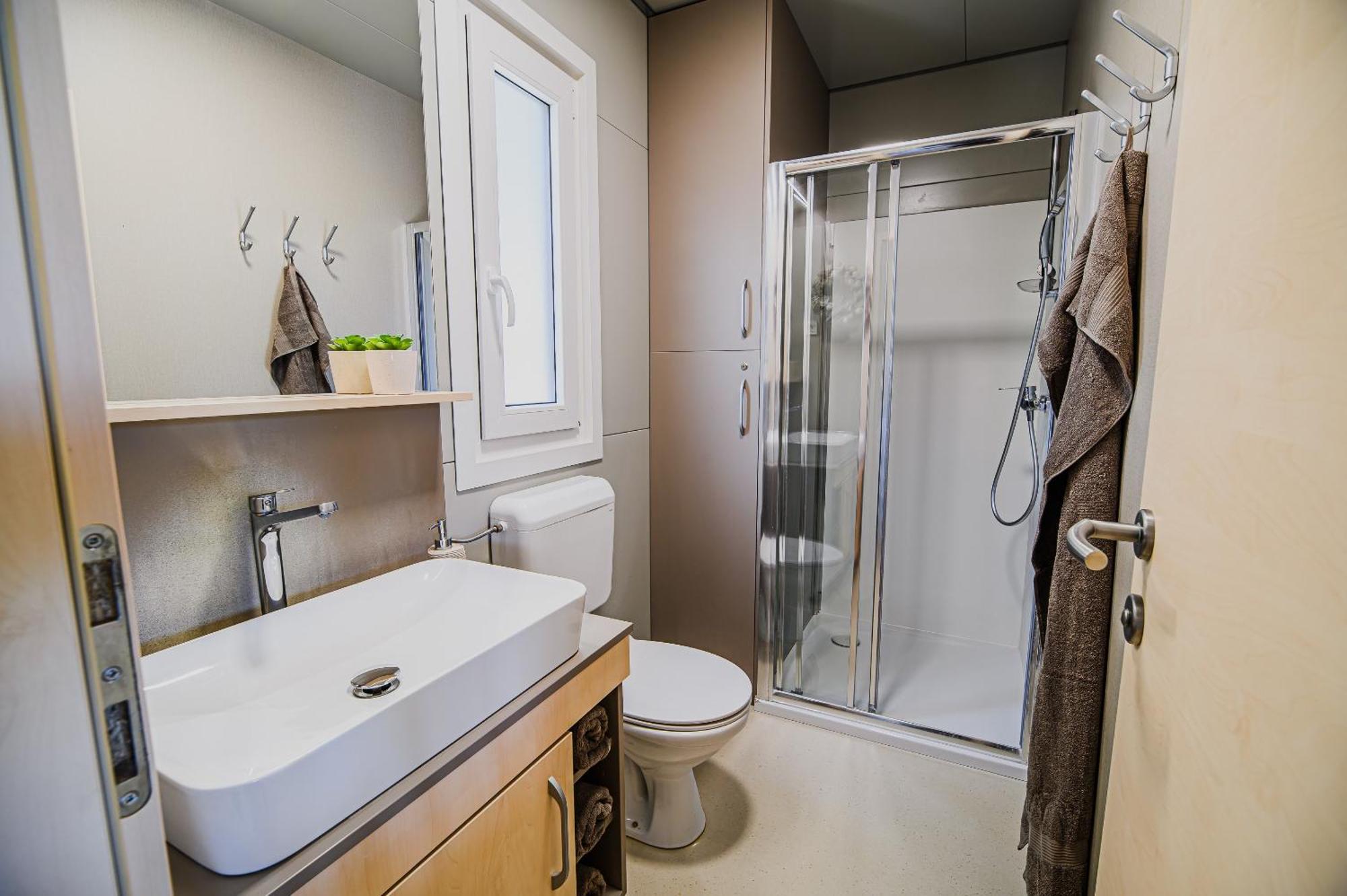 Deluxe Lake View Mobile Homes With Thermal Riviera Tickets Catez ob Savi Eksteriør billede