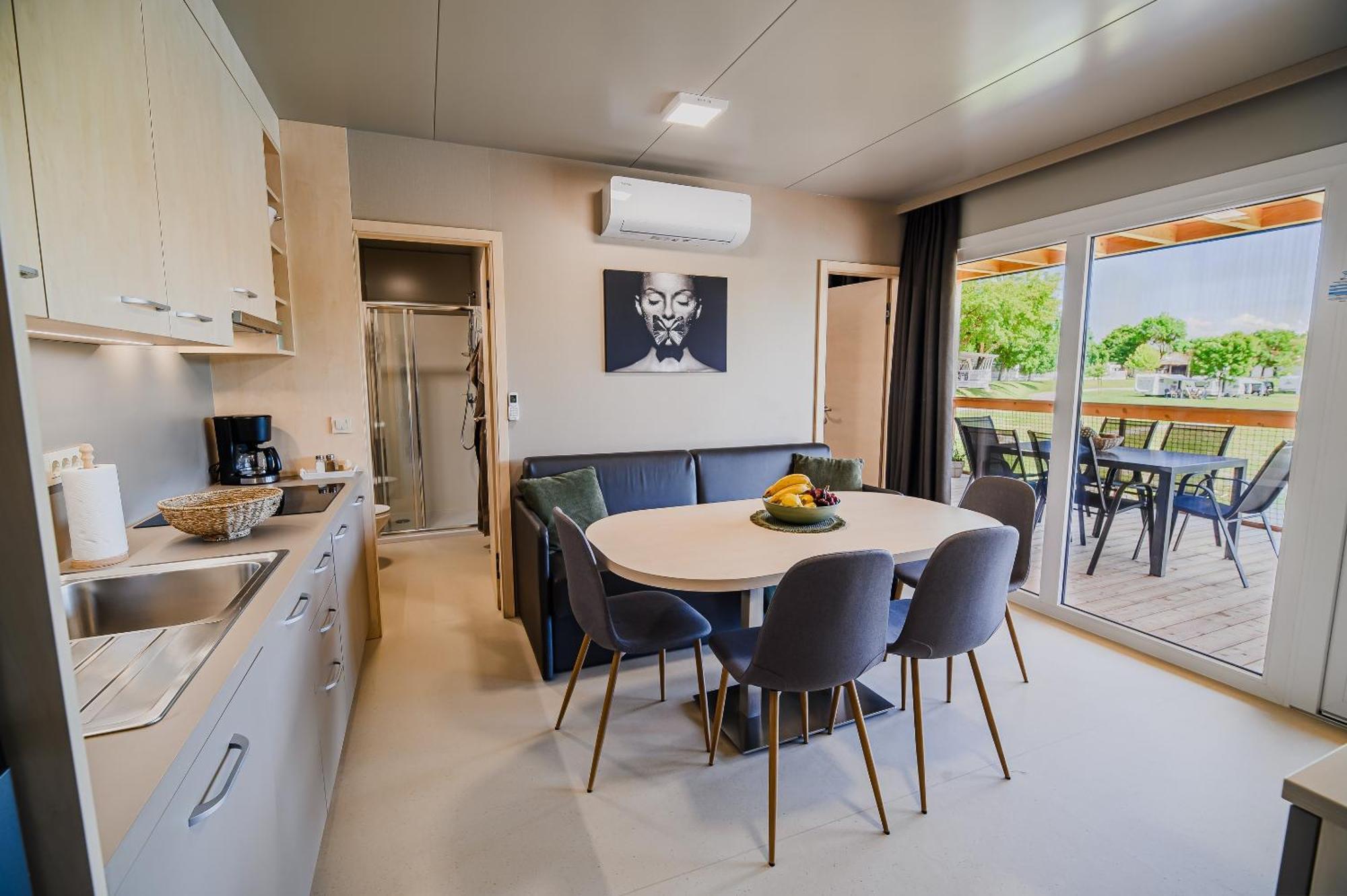 Deluxe Lake View Mobile Homes With Thermal Riviera Tickets Catez ob Savi Eksteriør billede